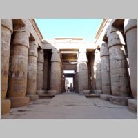 Karnak, Khonsu Temple, photo Olaf Tausch, Wikipedia,2.jpg